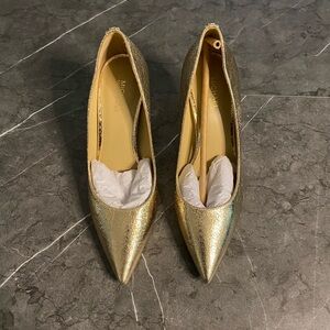 MICHAEL Michael Kors Womens Clara Mid Gold Pumps 6 Medium (B,M) BHFO 9574